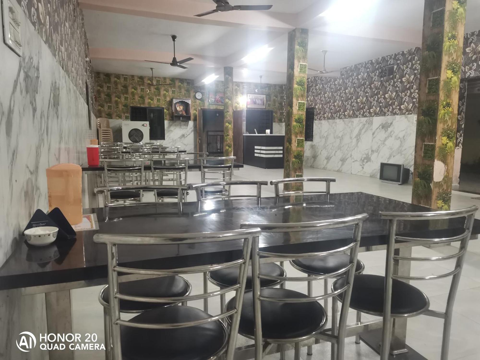 Amarjyoti Family Restaurant And Hotel Ramtek Екстериор снимка